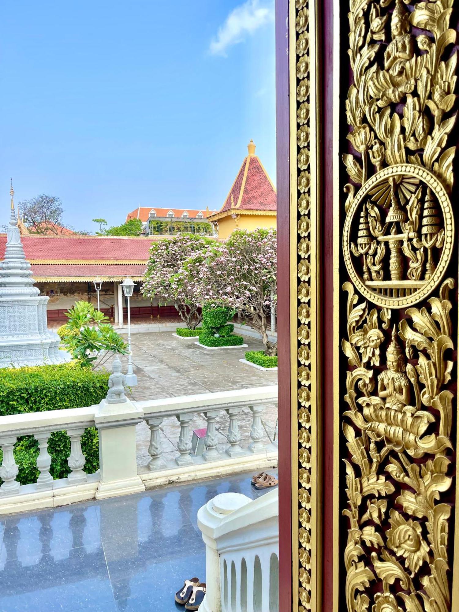 Sky Hotel Central Phnom Penh - Rooms & Apartments Kültér fotó