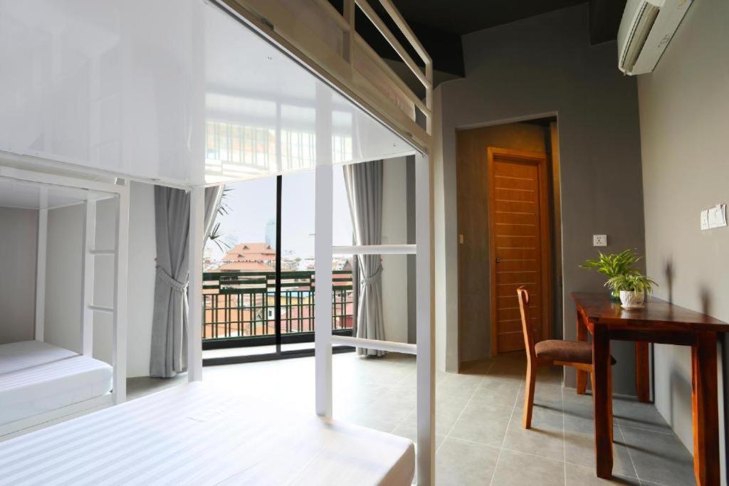 Sky Hotel Central Phnom Penh - Rooms & Apartments Kültér fotó