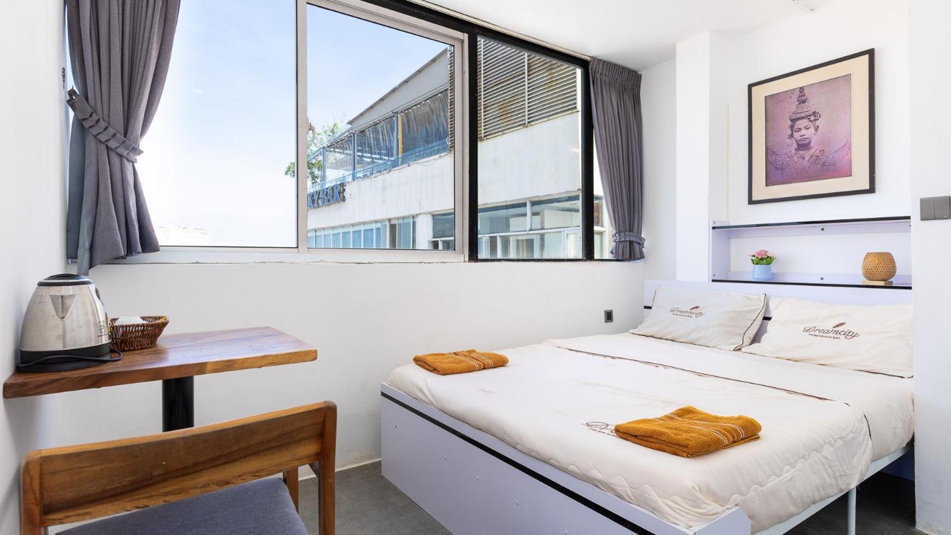 Sky Hotel Central Phnom Penh - Rooms & Apartments Kültér fotó
